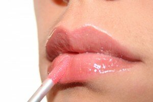 top beauty mistakes beauty mistakes women make